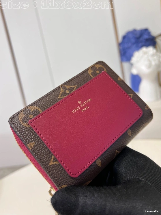 WALLET-11.5*8.5*2.2cm Lou VUITTON LOUIS 0109
